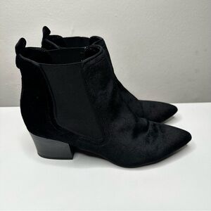 Guess Black Velvet Chelsea Booties Size 7.5 Boots Party Ankle Booties Block Heel